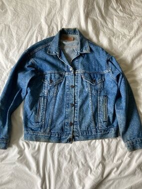 vintage Levi's denim jacket made in USA size medium